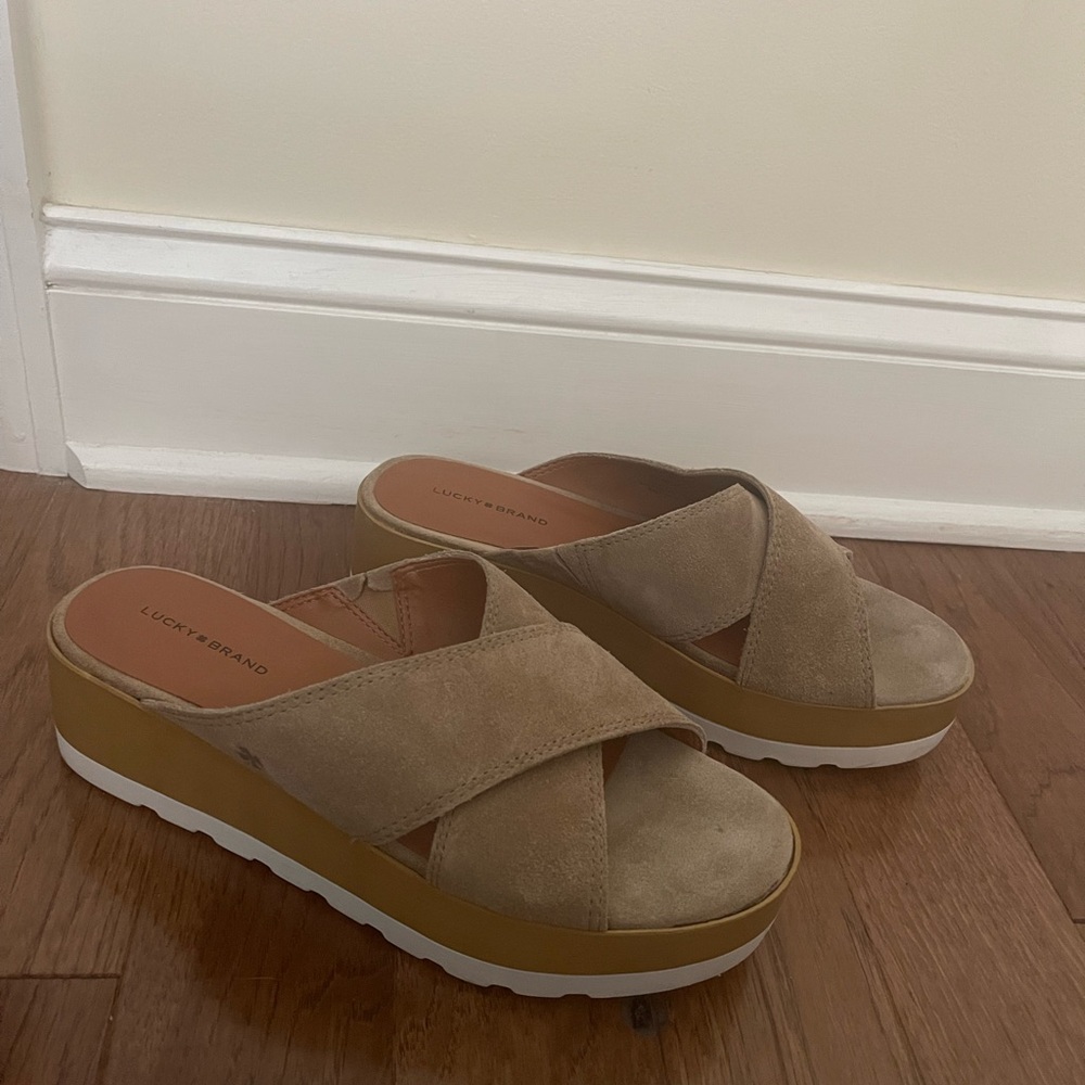 Lucky wedge